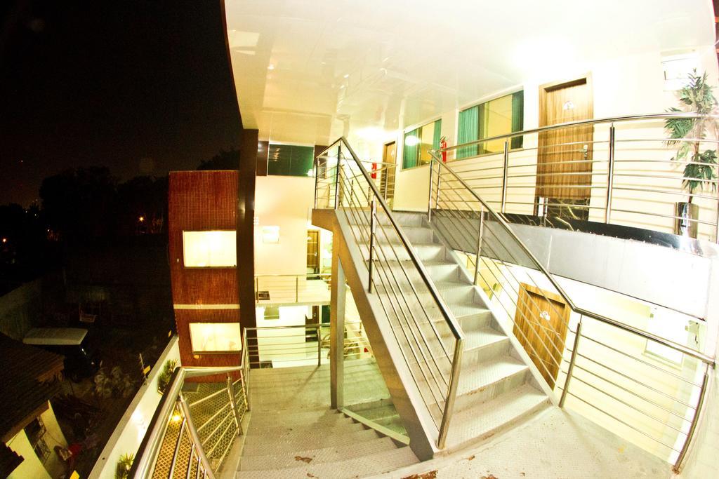 Hotel Innflat-Business Μανάους Εξωτερικό φωτογραφία