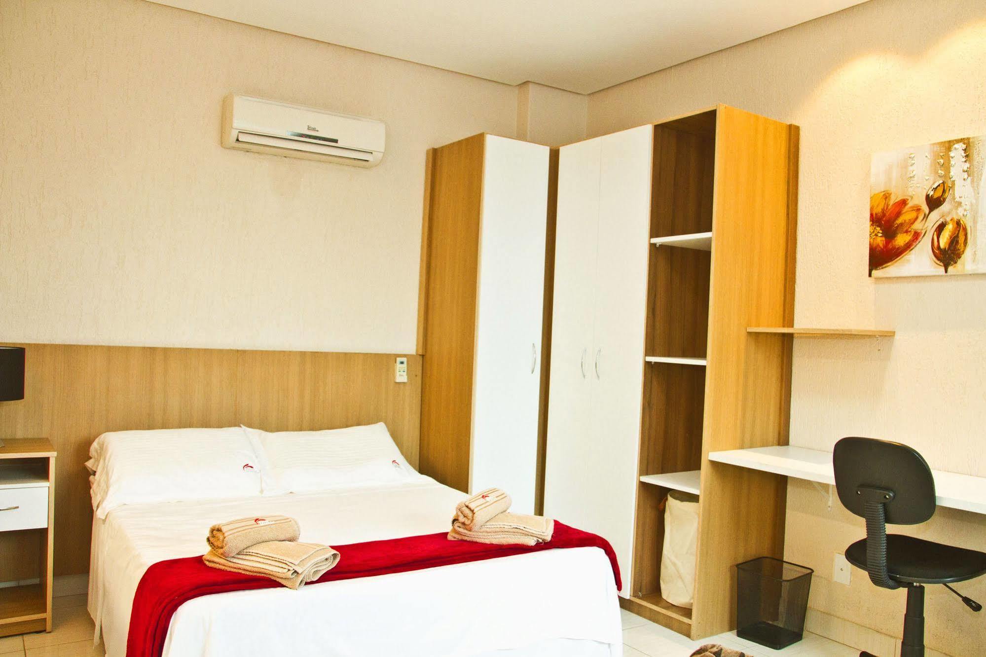 Hotel Innflat-Business Μανάους Εξωτερικό φωτογραφία